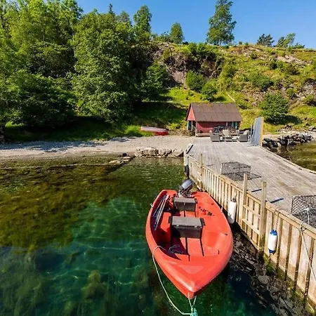 House By The Sea With Private And Jetty Semesterbostad Hjelmeland