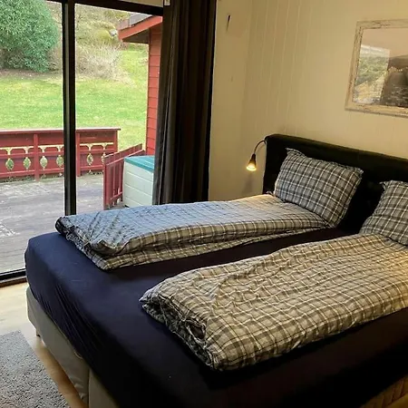 House By The Sea With Private And Jetty Holiday home Hjelmeland