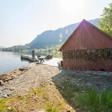 Feriehus House By The Sea With Private And Jetty