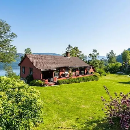 Semesterbostad House By The Sea With Private And Jetty *