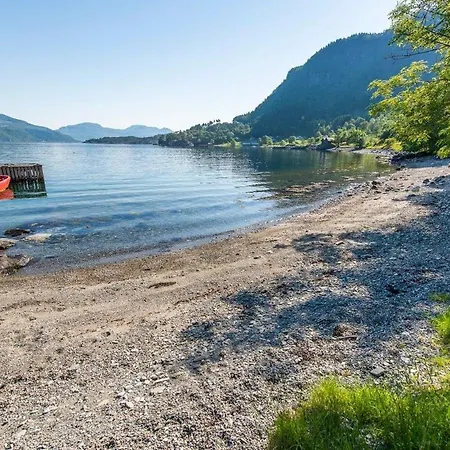 Semesterbostad House By The Sea With Private And Jetty Hjelmeland