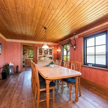 Nyaraló House By The Sea With Private And Jetty *